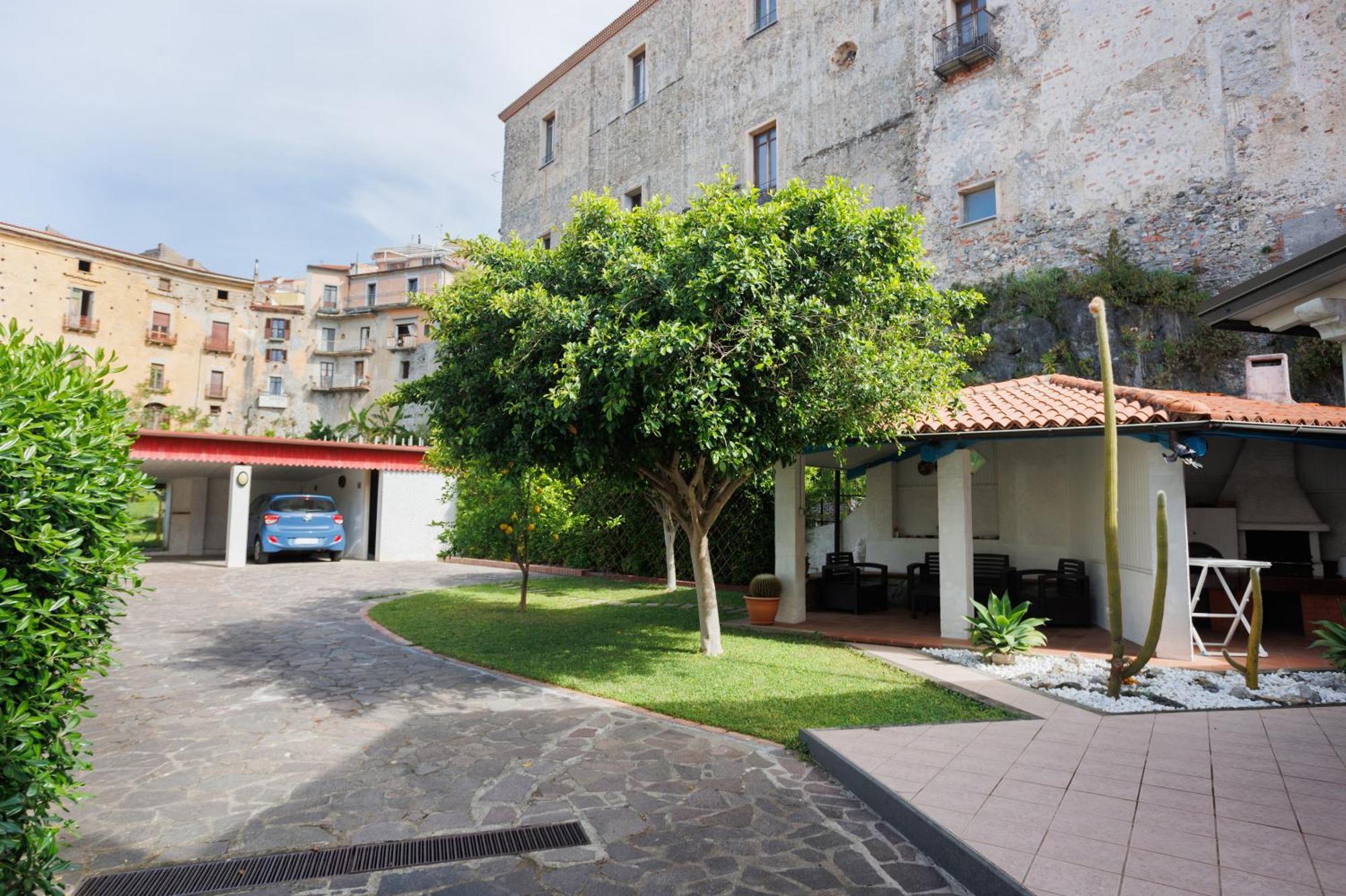Ferienwohnung The Lemon Tree House Scalea Exterior foto